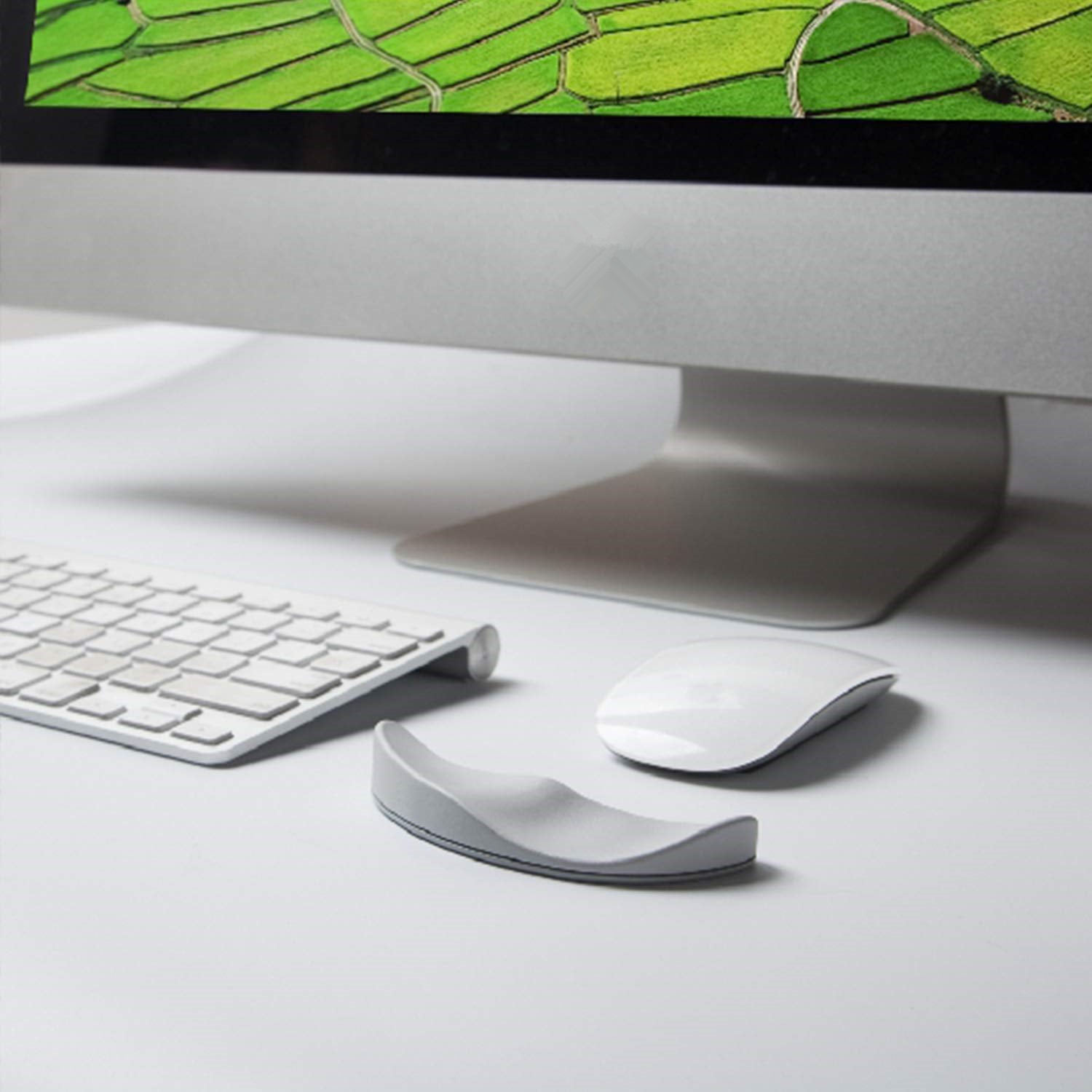 Ergonomic mouse wrist rest set: gray and black curved silicone pads